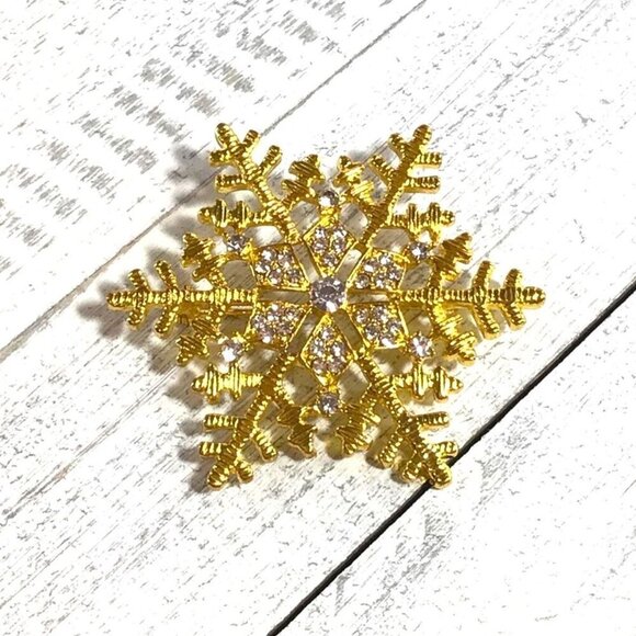 Snowflake Brooch Gold Tone Rhinestone Center 2 Inch Width - Picture 3 of 5